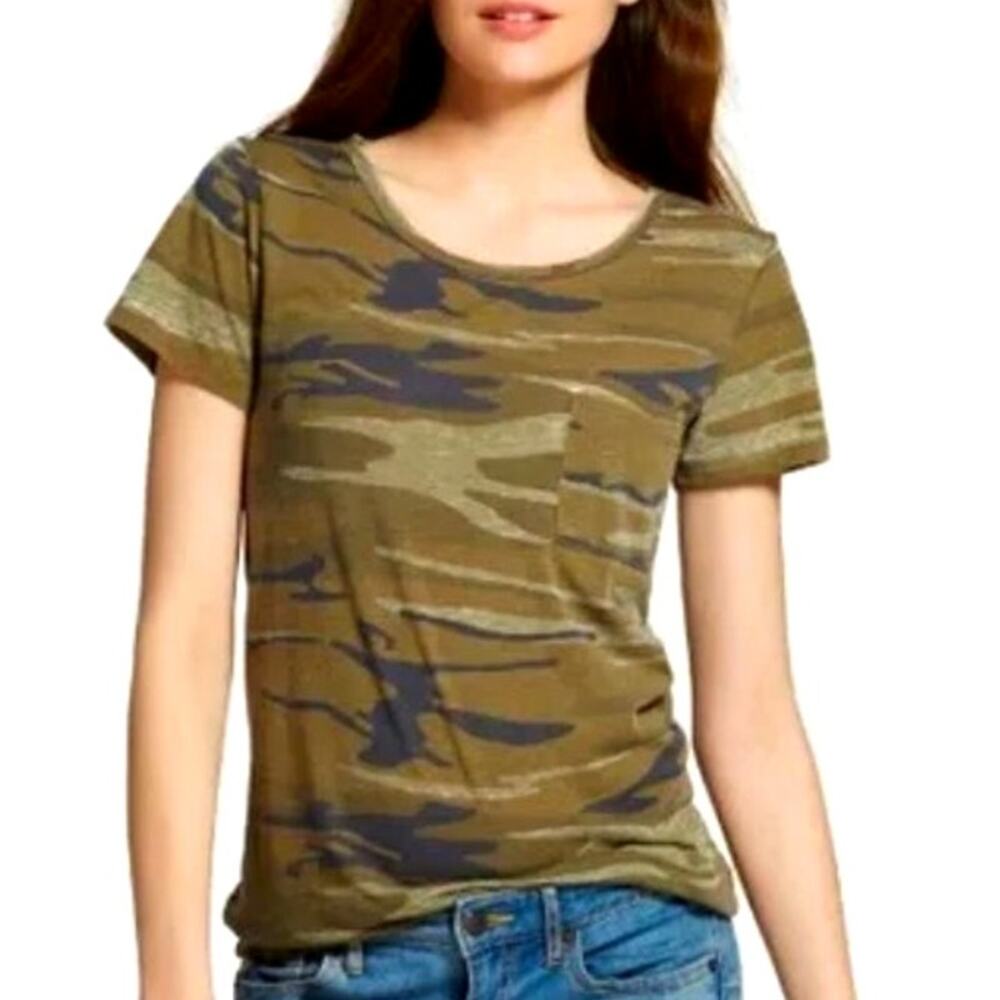 Zoe+Liv Short Sleeve Camo Print T-Shirt Crew Neck Top Lightweight Size Large